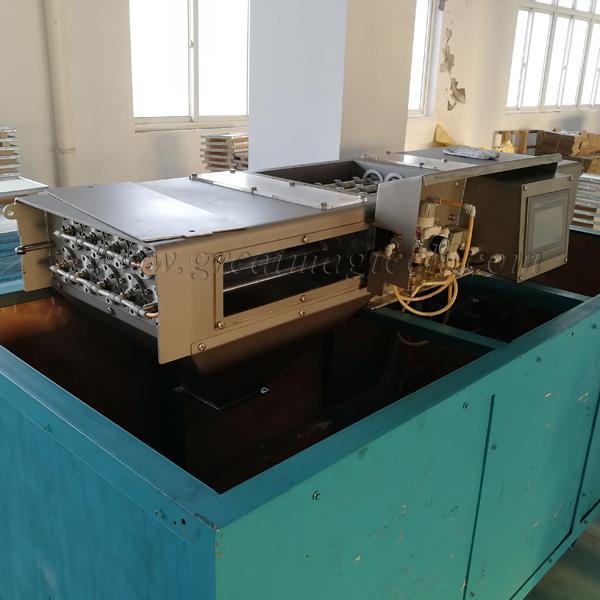 Self-Cleaning Magnetic Grate Separator